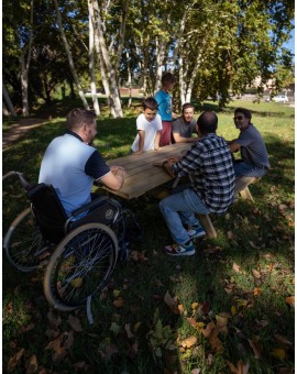 Mesa de picnic adaptada MASGAMES LYON